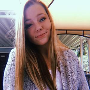 Meet your Posher, Alexis